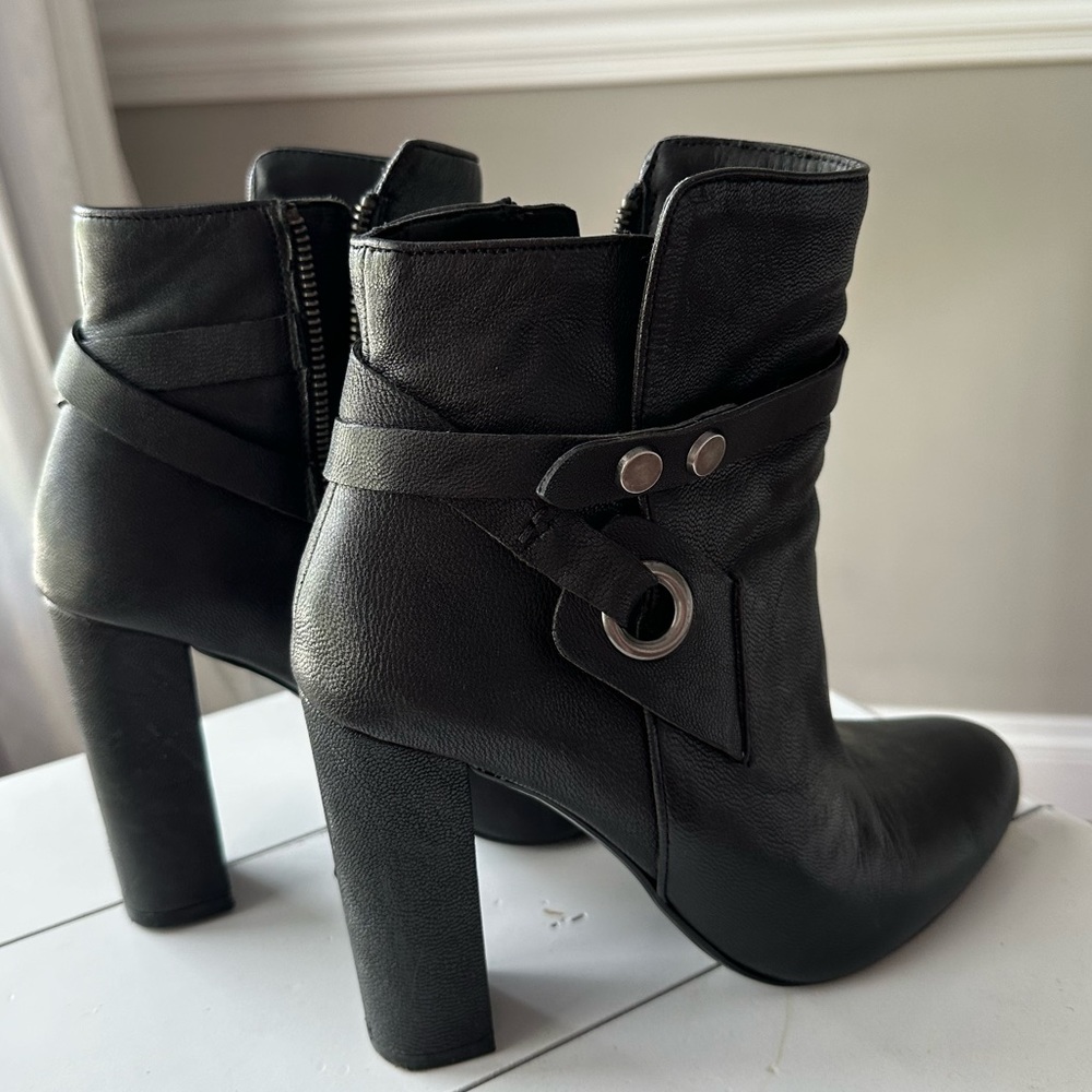 Design Lab Black Booties - image 3